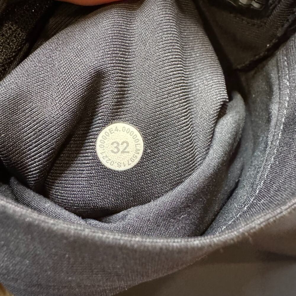 Lululemon ABC 5 Pocket Pants Mens 32 Black Slim Chino Stretch Athleisure - Picture 6 of 7